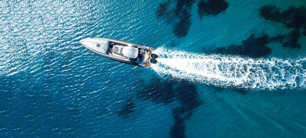 Electric outboard motor boat